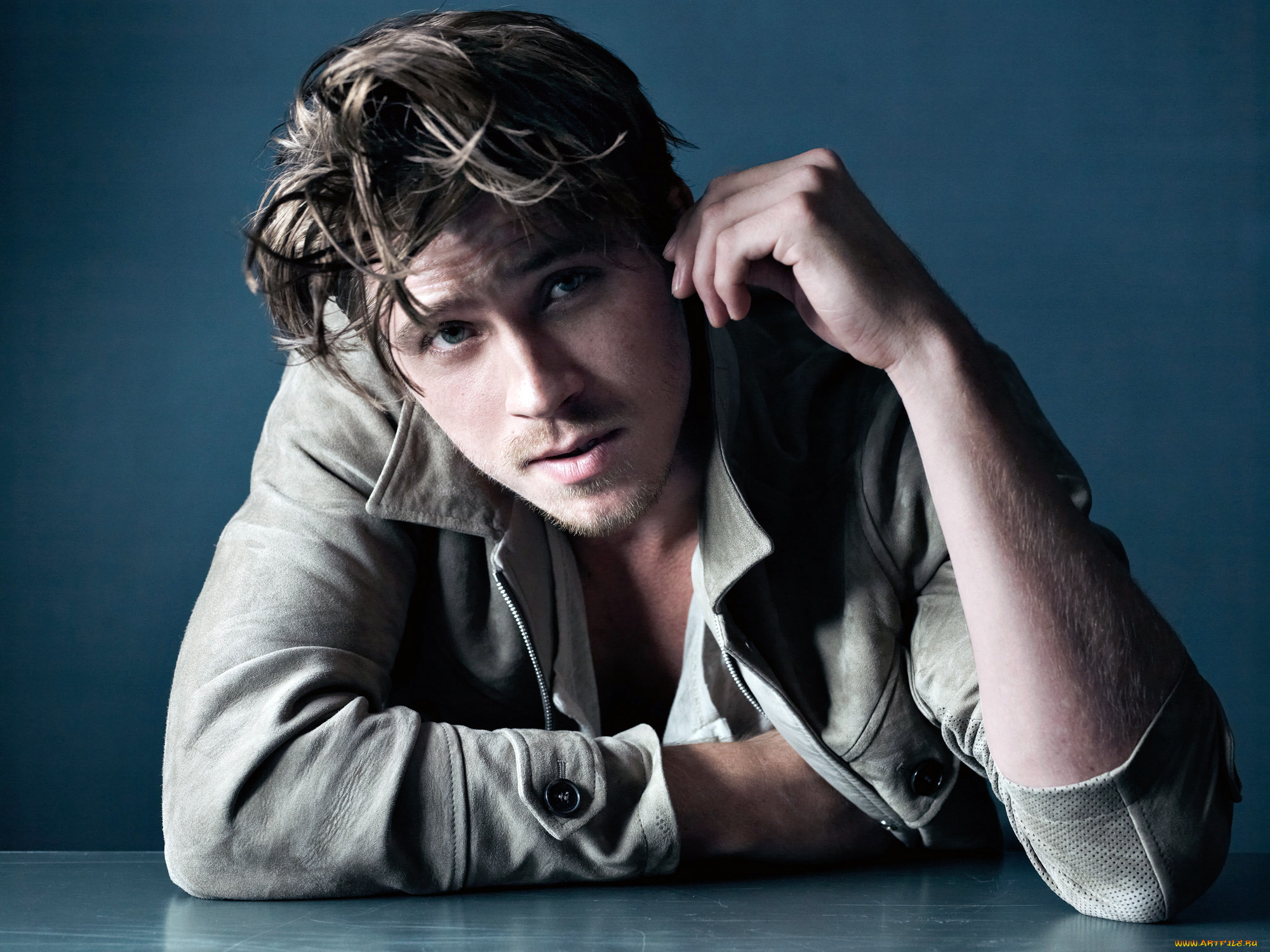 , garrett hedlund, 